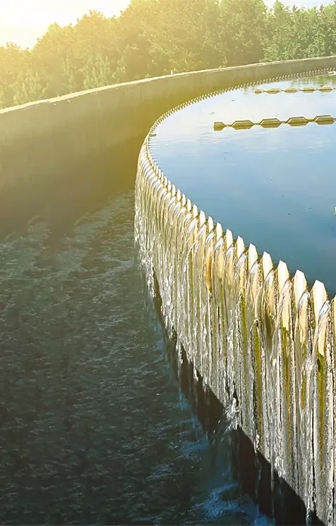 Water reservoir filled to the brim