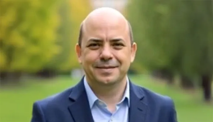 Patricio Salvatore La Rosa and Paul Jarratt