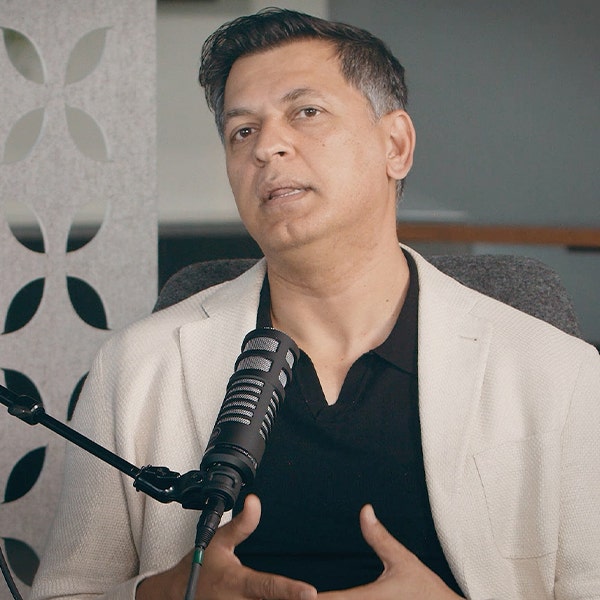 Ravi Asrani headshot