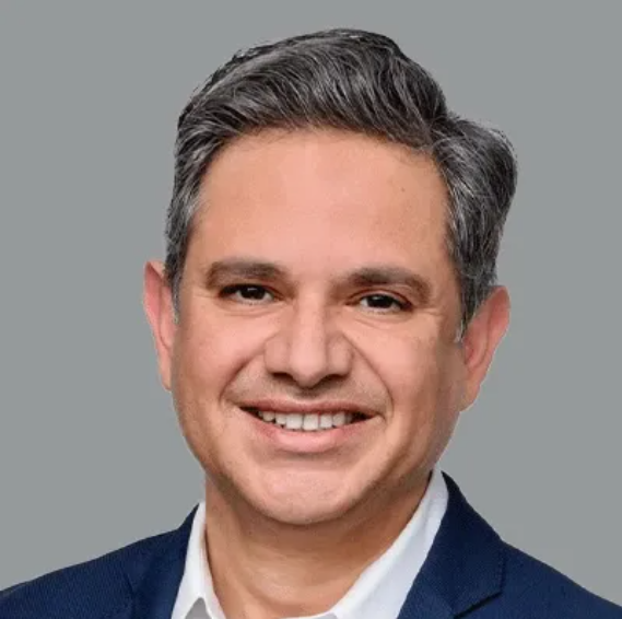 Digitally Cognizant author Naveen Sharma